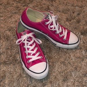 dark pink converse